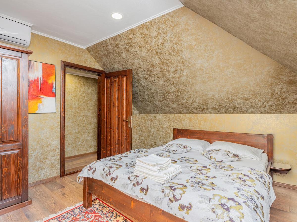 Casa Saraste Rasnov Exterior foto